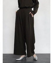 ストレッチタックワイドパンツ