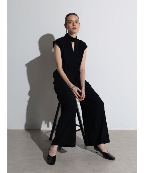 トライアングルネックオールインワン