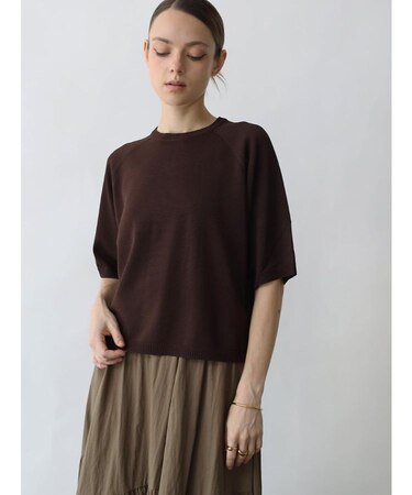 バックジップハーフスリーブニット