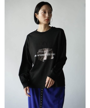 バッグロゴプリントロングスリーブTシャツ