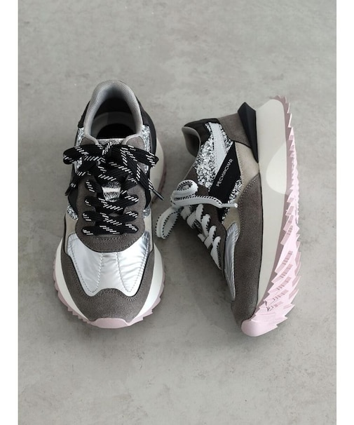 グリッタースニーカー