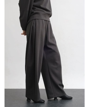 サイドタックストレッチワイドパンツ