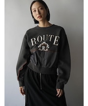 リメイクロゴファスナースリットトップス