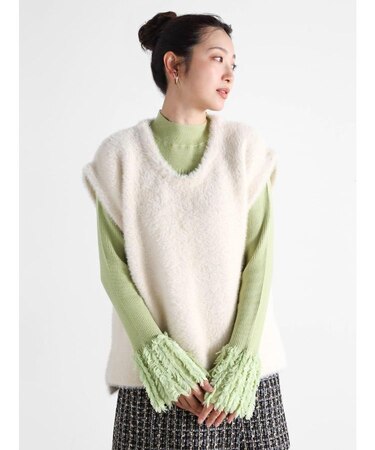 バックボタンVネックシャギーニットベスト