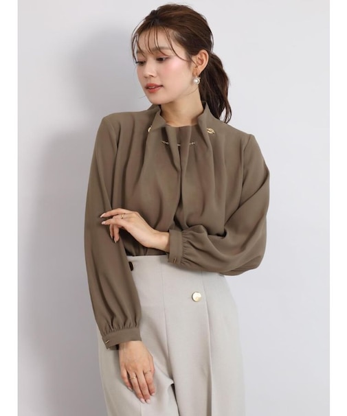 マンテルネックギャザーブラウス