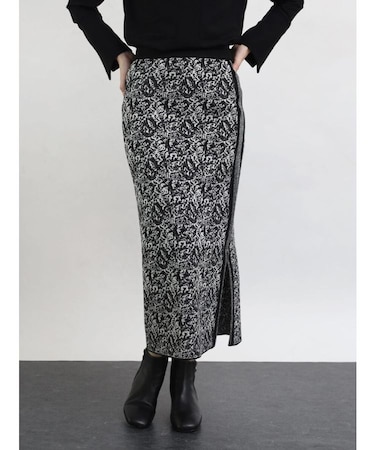 サイドスリットニットジャガードスカート