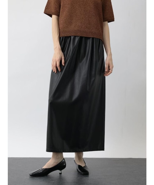 レザータッチウエストタックナロースカート