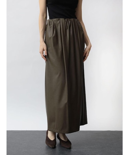 レザータッチウエストタックナロースカート