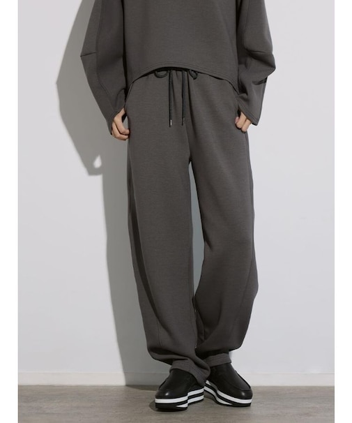 エンブロイダリーポンチパンツ