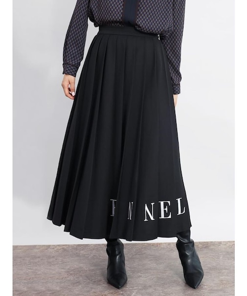 刺繍ロゴプリーツスカート