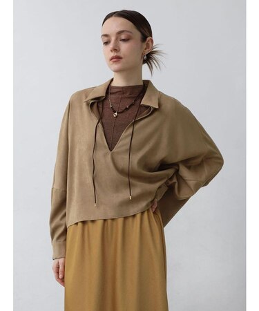 スエードライクスキッパーブラウス