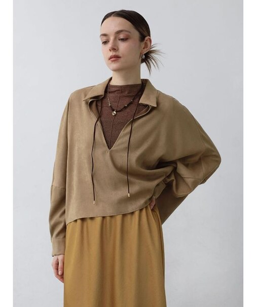 スエードライクスキッパーブラウス