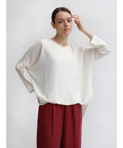 バルーンヘムVネックブラウス
