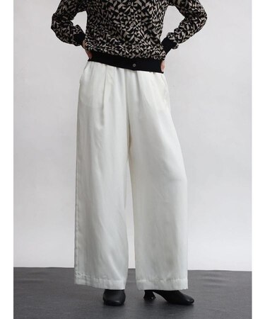 ドロストサテンワイドパンツ