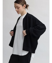 Agaロゴ刺繍入りジップパーカー