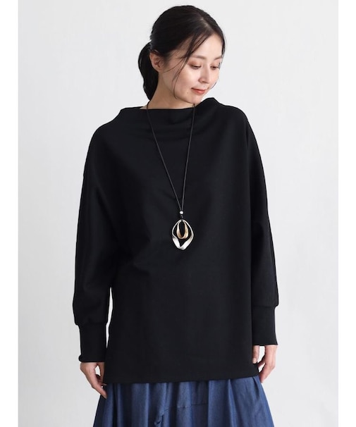 ボトルネックカットソー