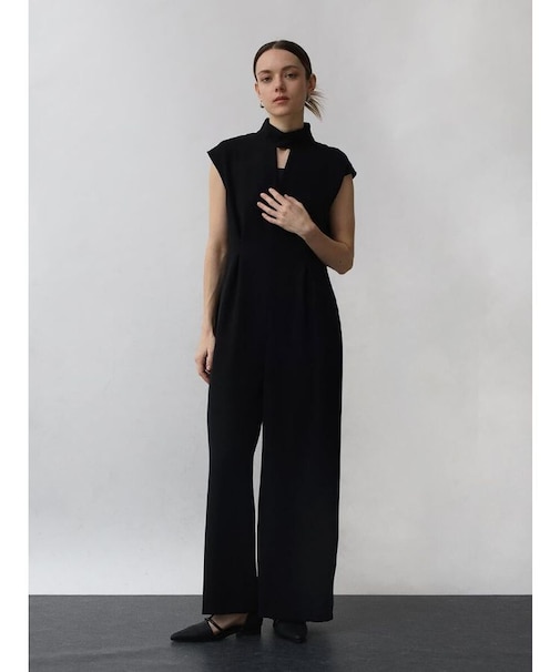 トライアングルネックオールインワン