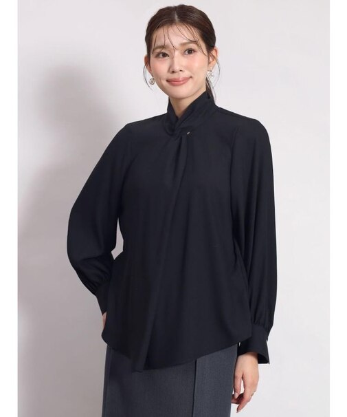 ネジリネックスタンドカラーブラウス