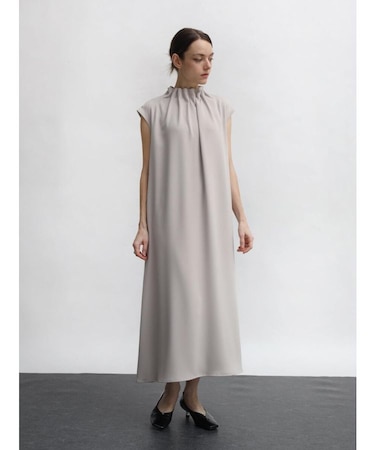 タックネックワンピース(Beige)