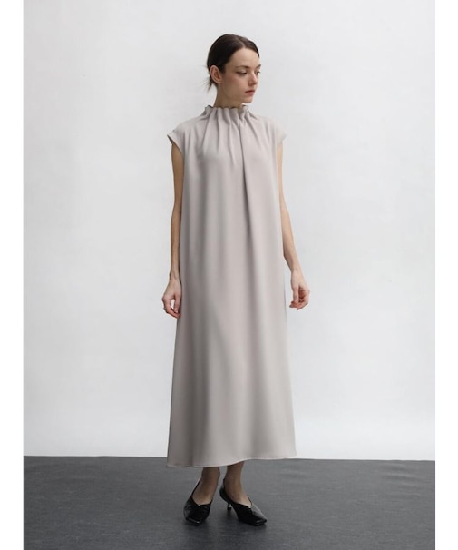 タックネックワンピース(Beige)