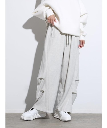 タックデザインサイドラインパンツ