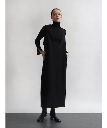 圧縮ウールUネックワンピース