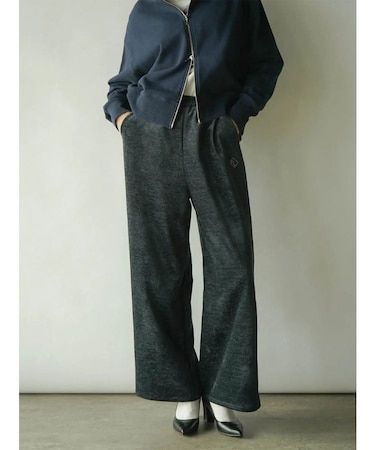 テキストエンブロリラックスベロアパンツ