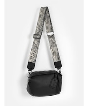 ミニマルショルダーバッグ