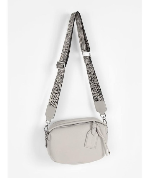 ミニマルショルダーバッグ