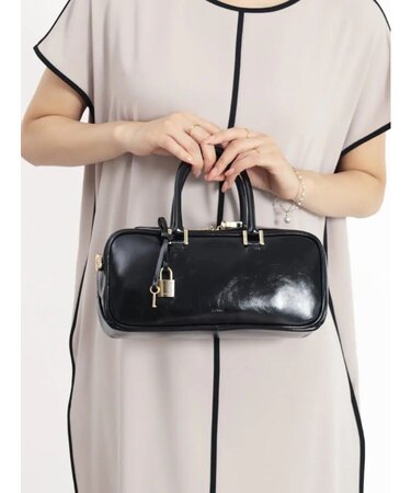 キーチャーム付レザー2wayバッグ