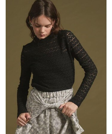 レースハイネックプルオーバー