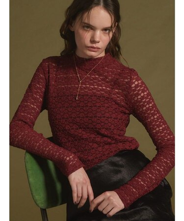 レースハイネックプルオーバー