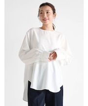 ヨークデザインラウンドカットブラウス