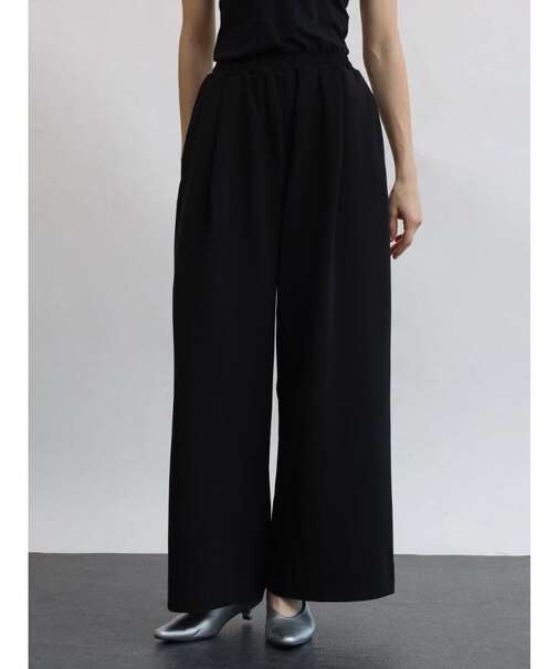 インタックワイドパンツ