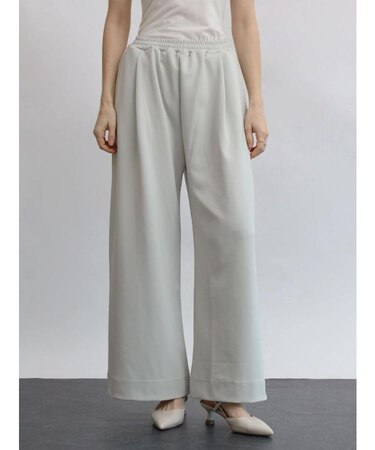 インタックワイドパンツ