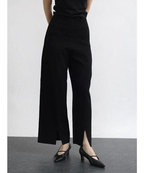 フロントスリットニットパンツ