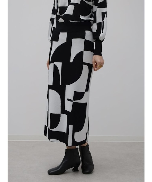 幾何学柄ジャガードニットスカート