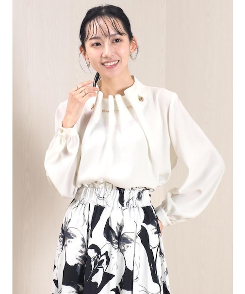 マンテルネックギャザーブラウス