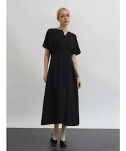 キーネックウエストタックワンピース