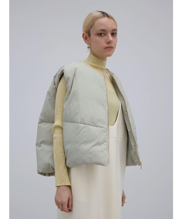 ダウンショートコクーンベスト