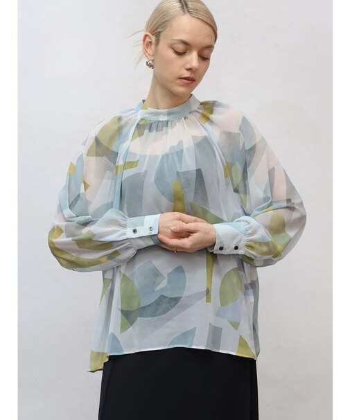 幾何柄プリントシフォンブラウス