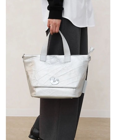 メタルモチーフボタンワッシャートート