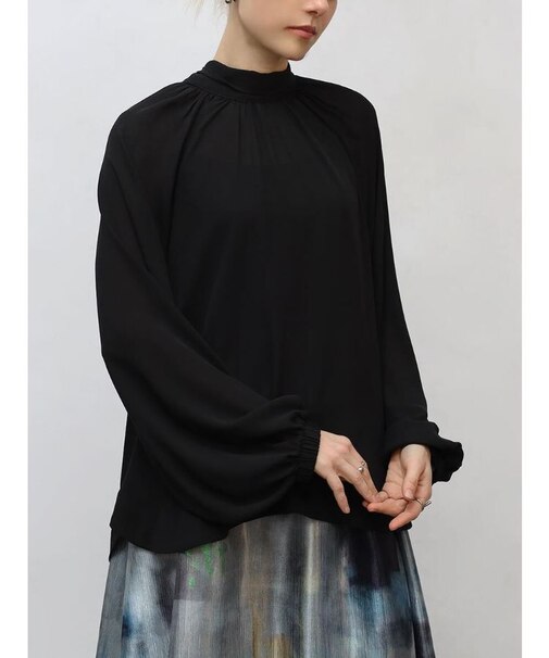 ボウタイリボンブラウス