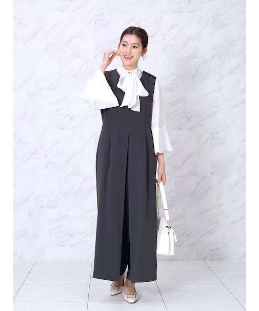 Vネックオールインワン