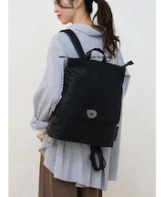 メタルモチーフボタンバッグパック