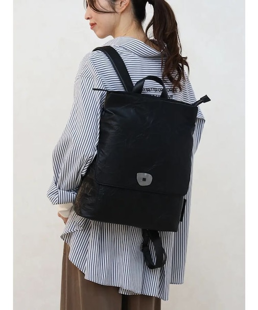 メタルモチーフボタンバッグパック