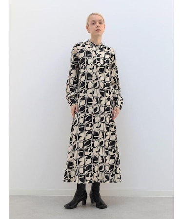 モダン柄モノトーンプリントワンピース