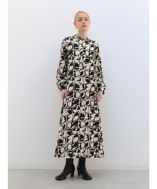 モダン柄モノトーンプリントワンピース