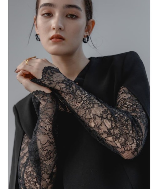 スカラップレースブラウス