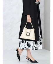 スクエアバックルハンドバッグ